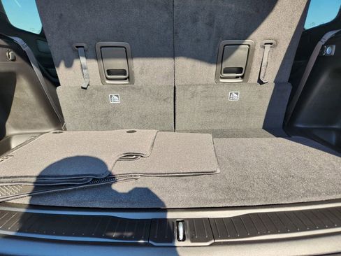 New 2026 Jeep Grand Cherokee L Laredo RWD image 23