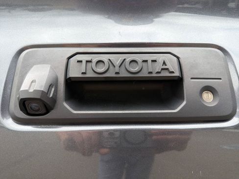 Used 2021 Toyota Tacoma SR AWD/4WD image 18