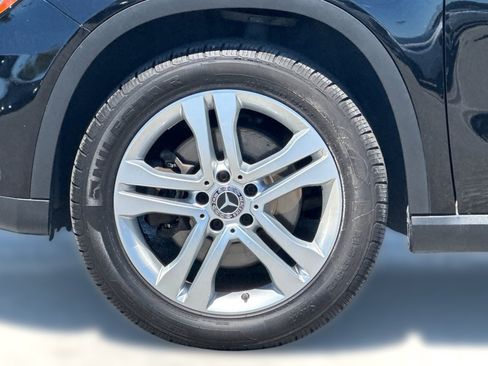Certified 2017 Mercedes-Benz GLA 250 4MATIC image 11