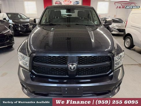 Used 2018 RAM 1500 Express AWD/4WD image 3