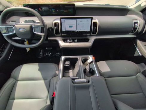 New 2025 Ford Expedition Max Active image 15