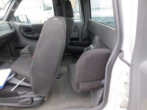 Used 2011 Ford Ranger XLT AWD/4WD image 9