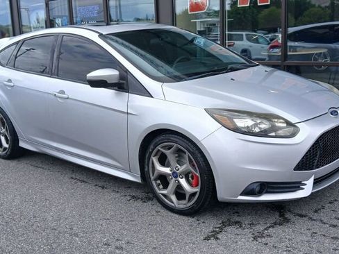 Used 2014 Ford Focus ST w/ Equipment Group 202A image 2