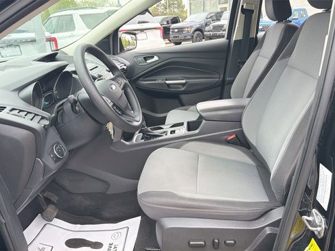 Used 2018 Ford Escape SE FWD image 13