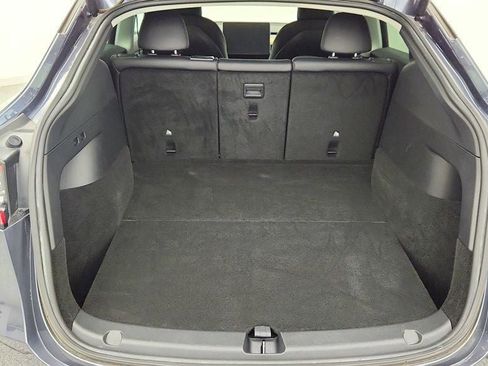 Used 2021 Tesla Model Y Long Range image 27