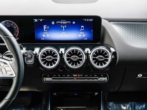 Certified 2026 Mercedes-Benz GLA 250 image 11