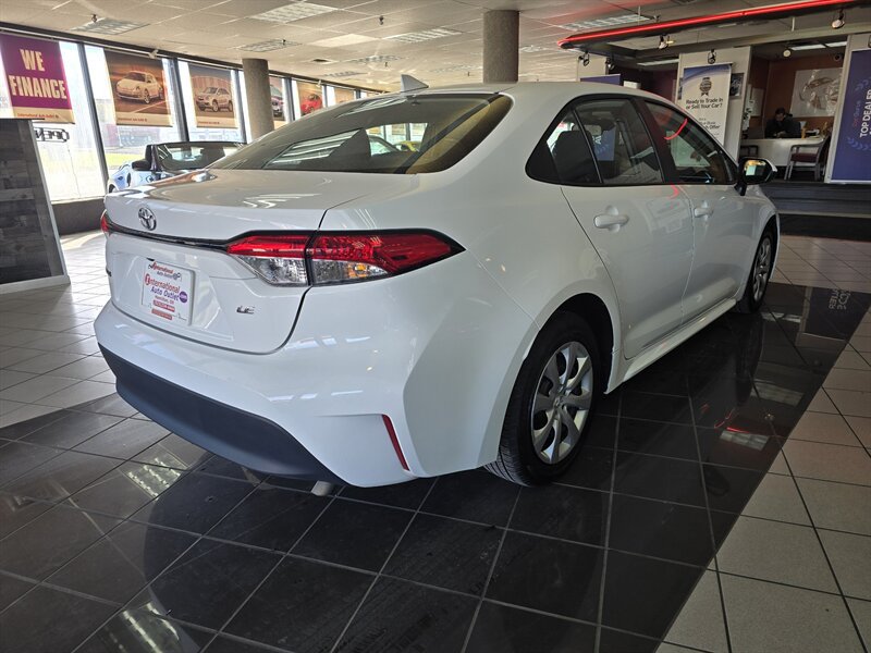 Used 2025 Toyota Corolla LE FWD image 4