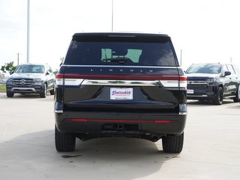 Used 2023 Lincoln Navigator Reserve AWD/4WD image 8
