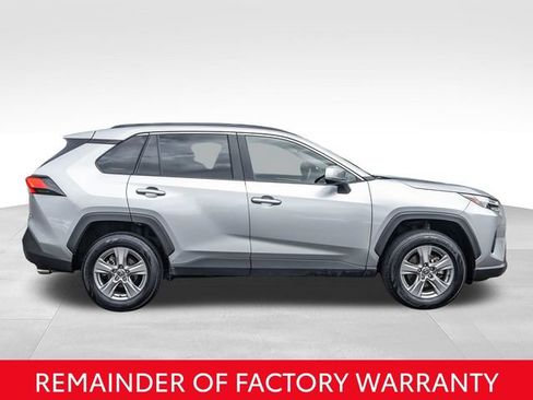 Used 2025 Toyota RAV4 XLE AWD/4WD image 5