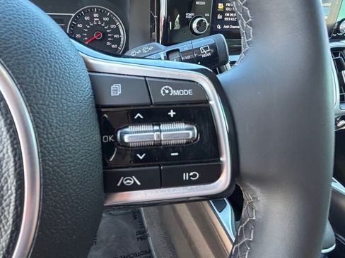 Certified 2023 Kia Sorento S w/ Panoramic Sunroof Package FWD image 23