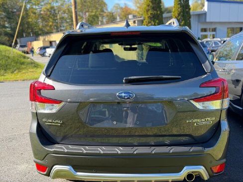 Used 2022 Subaru Forester Touring image 5