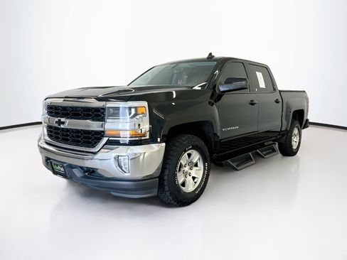 Used 2018 Chevrolet Silverado 1500 LT w/ All Star Edition AWD/4WD image 3