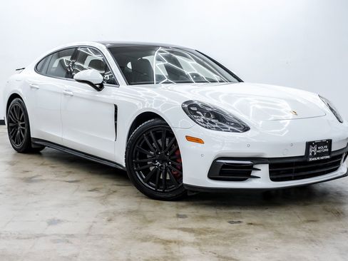 Used 2019 Porsche Panamera 4 image 3