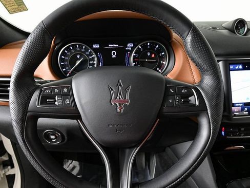 Used 2022 Maserati Levante GT image 10