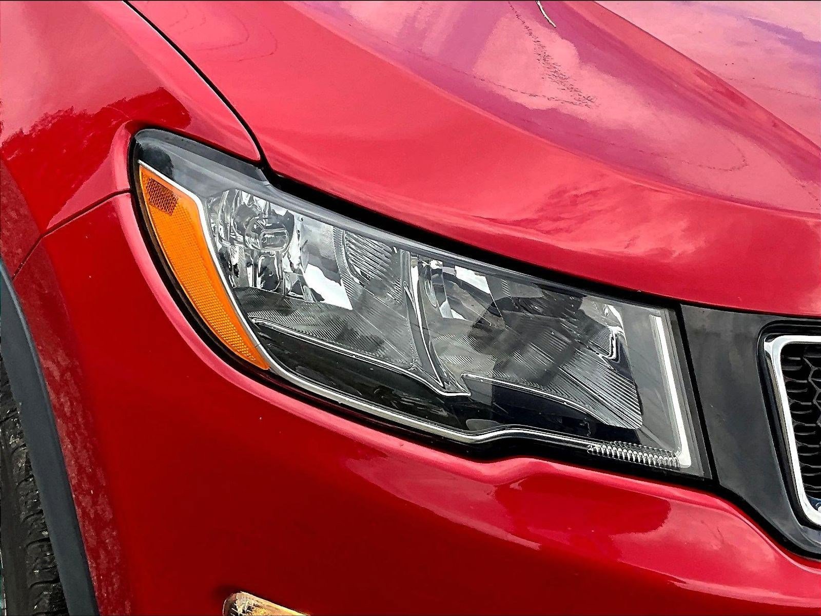 Used 2017 Jeep Compass Latitude w/ Popular Equipment Group FWD image 32