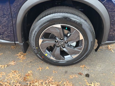 New 2026 Nissan Rogue SV image 9