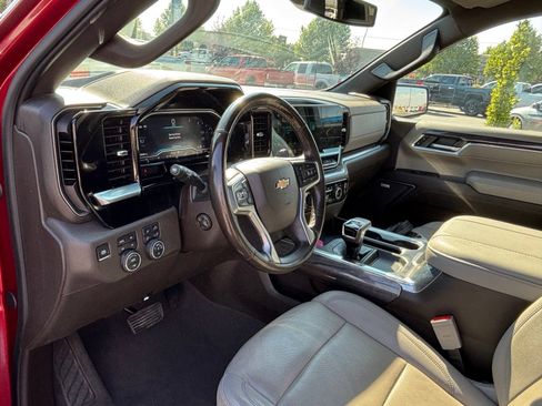Used 2024 Chevrolet Silverado 1500 LTZ AWD/4WD image 15