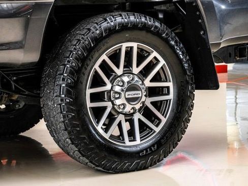 Used 2018 Ford F250 Lariat w/ Lariat Value Package image 49