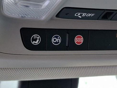 Used 2018 Buick Enclave Essence image 24