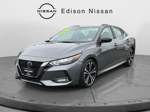 Used 2022 Nissan Sentra SR w/ Trunk Package image 2