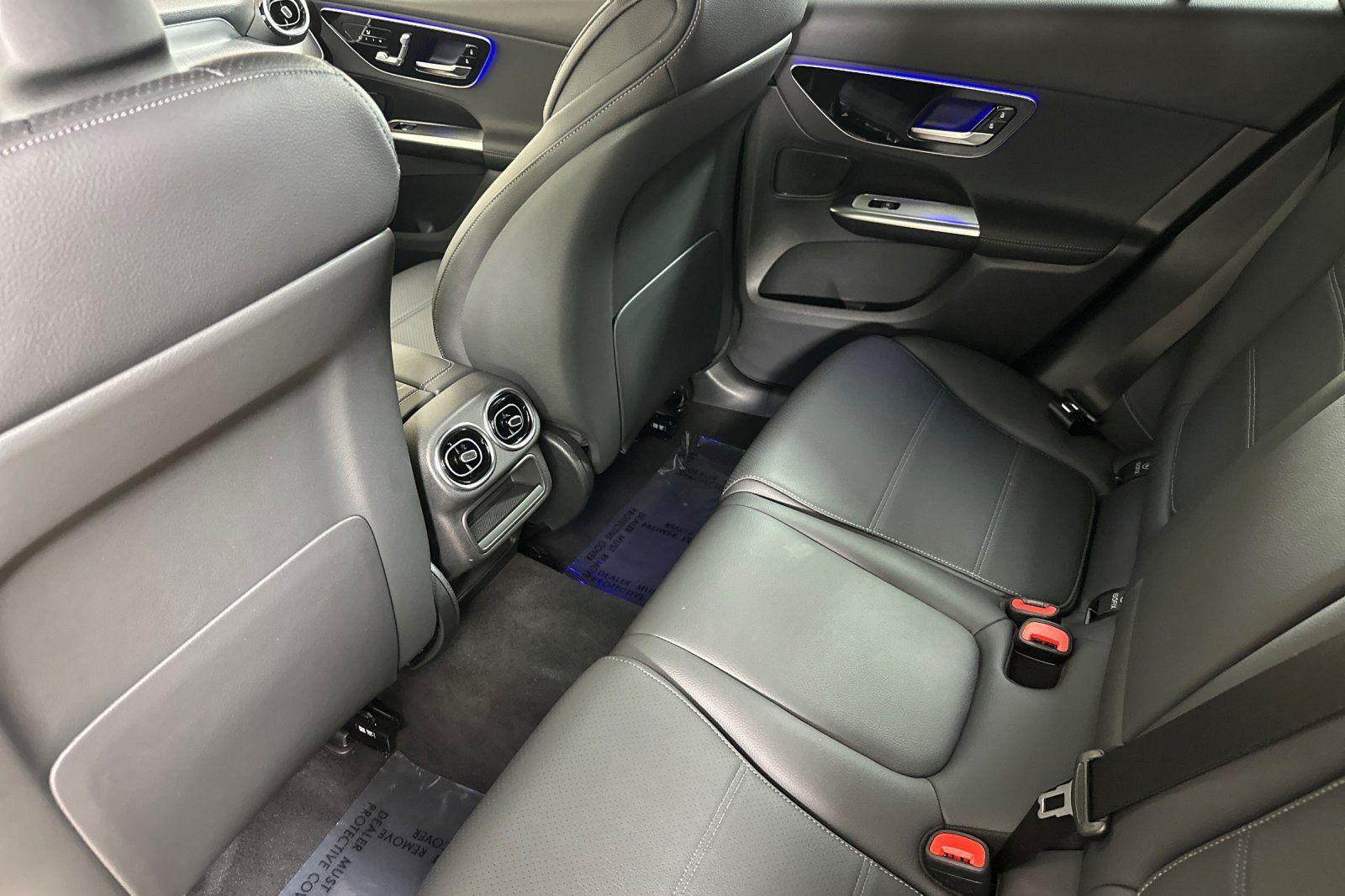 Used 2026 Mercedes-Benz GLC 300 image 11