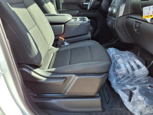 New 2025 GMC Sierra 2500 Pro image 7