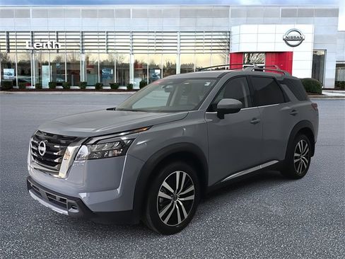 Certified 2025 Nissan Pathfinder Platinum w/ Cargo Package image 1