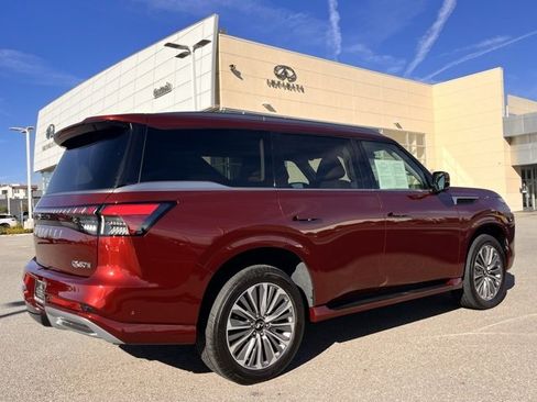 Certified 2025 INFINITI QX80 Sensory image 5