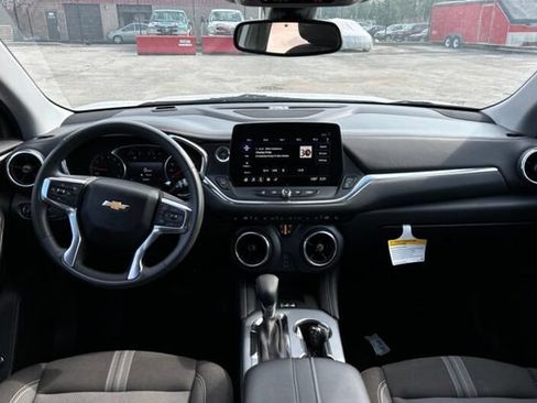 Used 2023 Chevrolet Blazer LT w/ Convenience Package FWD image 7