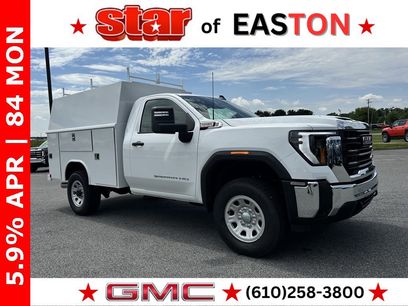 New 2025 GMC Sierra 3500 Pro w/ Convenience Package