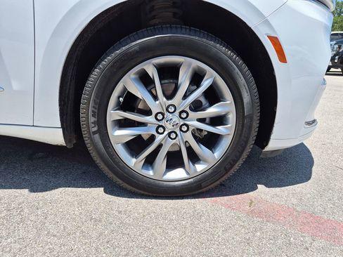 Used 2023 Buick Enclave Avenir w/ Avenir Technology Package FWD image 14