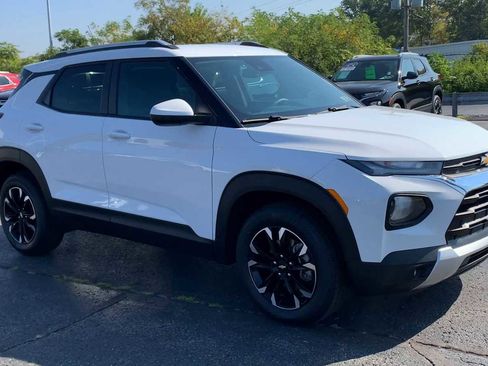 Certified 2022 Chevrolet TrailBlazer LT w/ Convenience Package image 2