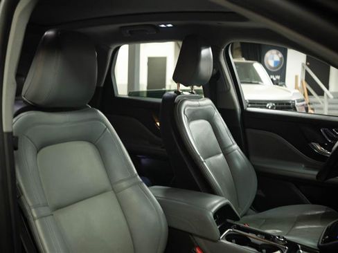 Used 2022 Lincoln Corsair FWD w/ Premium Package image 15