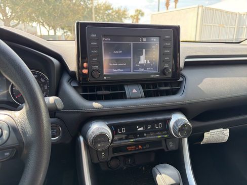 Used 2021 Toyota RAV4 XLE w/ Convenience Package image 15