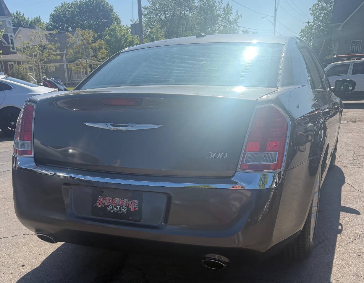 Used 2014 Chrysler 300 RWD image 12