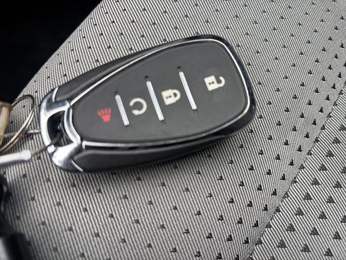 Used 2025 Chevrolet Trax LT image 22