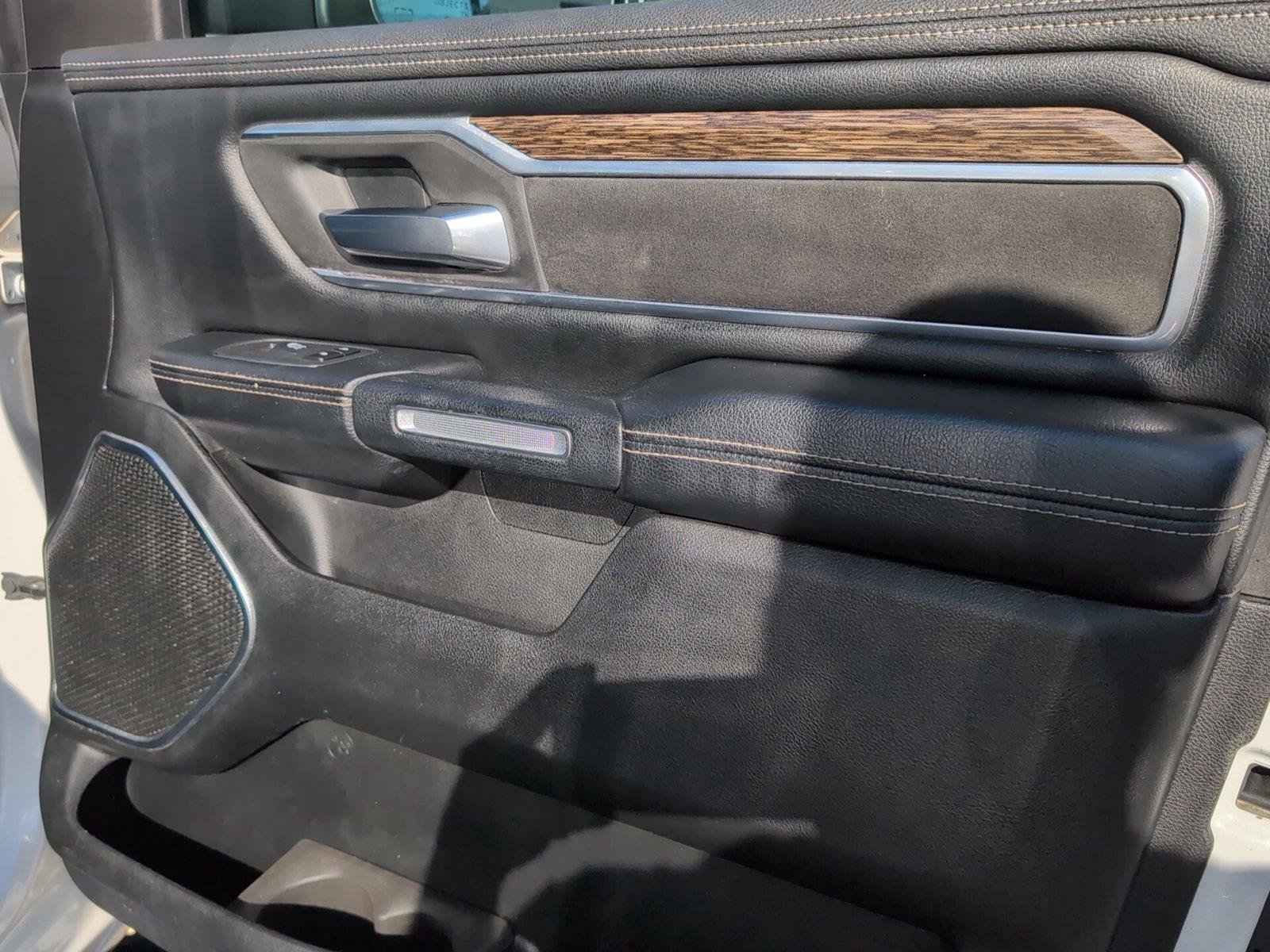 Used 2019 RAM 1500 Laramie AWD/4WD image 39