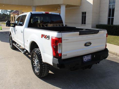 Used 2017 Ford F250 Lariat w/ Lariat Ultimate Package image 12