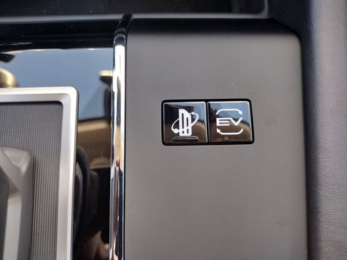 New 2025 Mitsubishi Outlander SE image 26