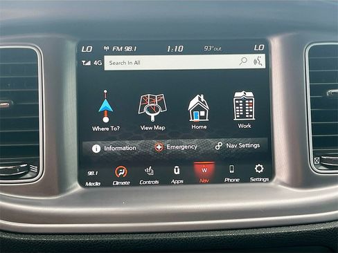 Used 2023 Dodge Charger Scat Pack w/ Navigation & Travel Group image 13