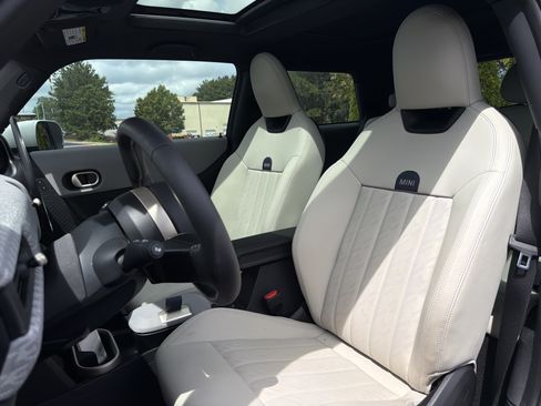 Used 2025 MINI Cooper S FWD image 7