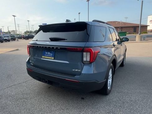 Certified 2026 Ford Explorer Active AWD/4WD image 3