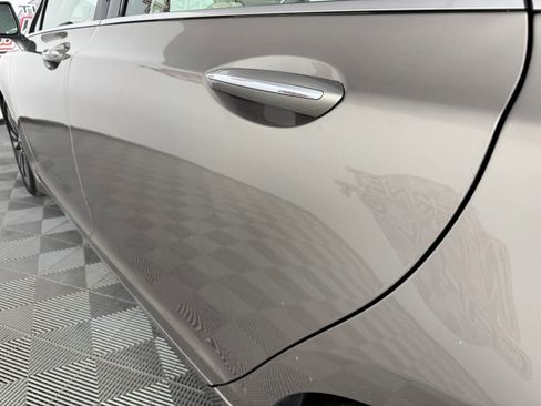 Used 2020 Lincoln MKZ Reserve FWD image 29