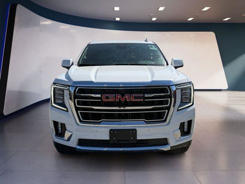 Used 2023 GMC Yukon SLT w/ SLT Luxury Package image 8