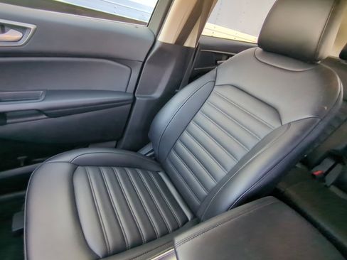 Certified 2024 Ford Edge SEL image 19