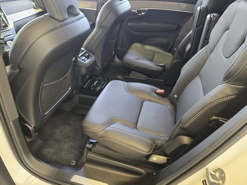 Used 2025 Volvo XC90 B6 Ultra w/ Protection Package Premier image 39