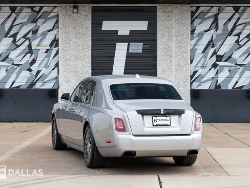 Used 2023 Rolls-Royce Phantom Sedan w/ The Phantom Package image 15