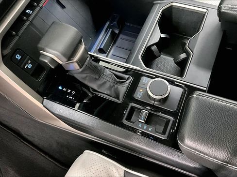 Used 2022 Toyota Tundra SR5 image 16