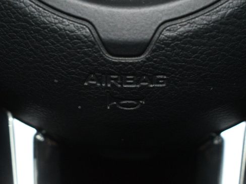 Used 2018 Jeep Wrangler Unlimited Sahara AWD/4WD image 32