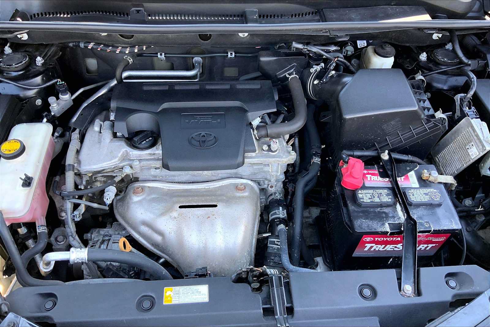 Used 2018 Toyota RAV4 XLE AWD/4WD image 27